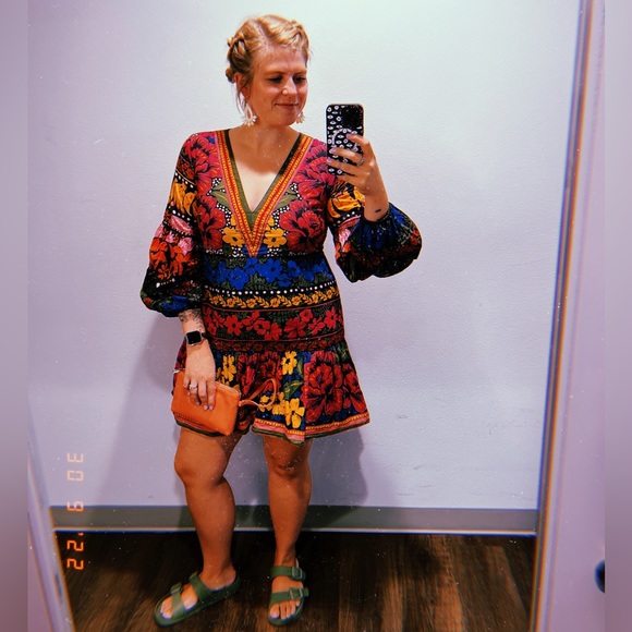 Meet your Posher, Emily - Picture 2 of 2